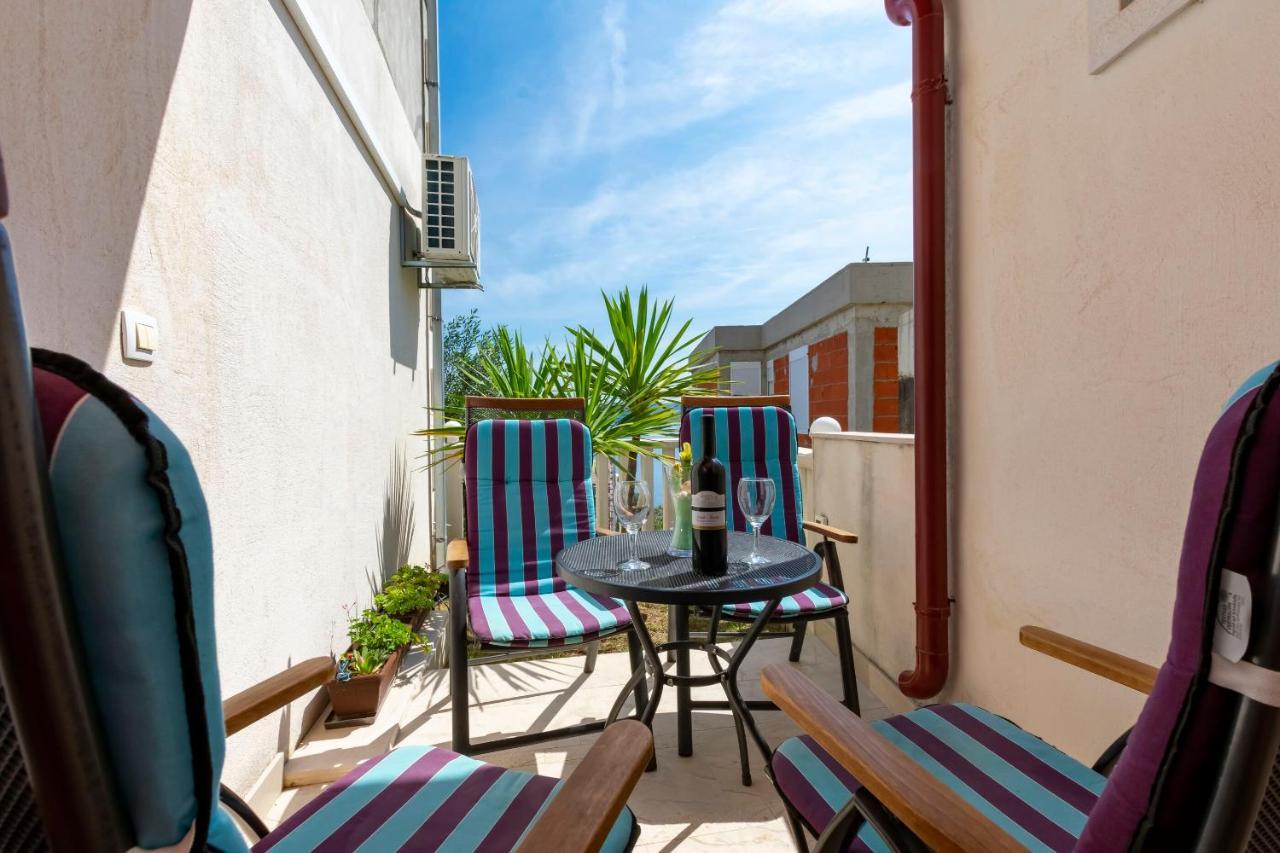 Apartments Djani Mimice Luaran gambar